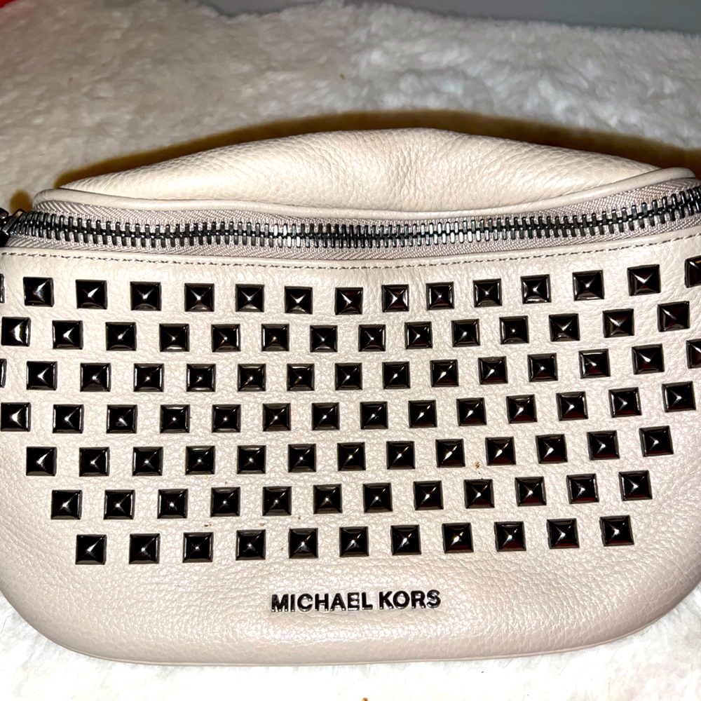 Michael Kors leather fannypack
